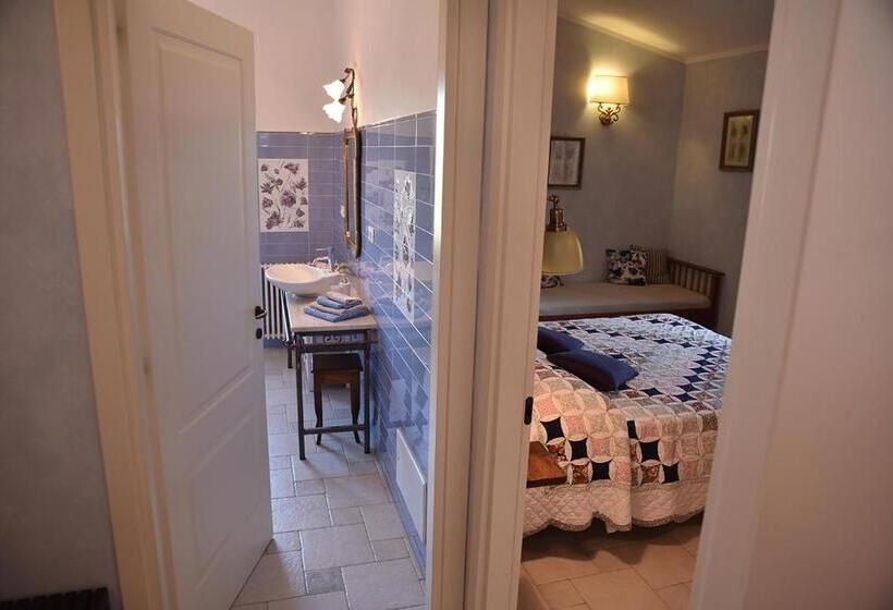 Pokój Standard Trzyosobowy, Rossofiore