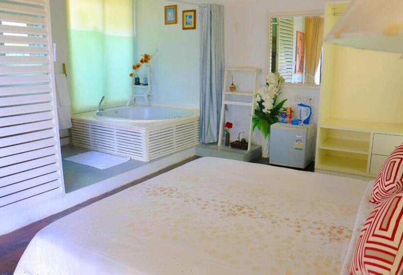 سوئیت با وان آب گرم, Chez Piera Resort