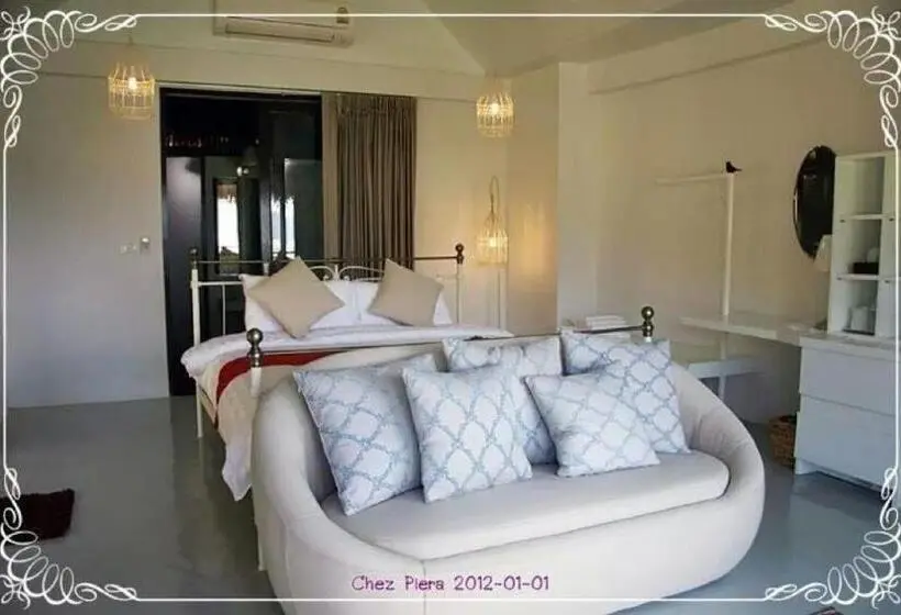 بانگلوی استاندارد, Chez Piera Resort
