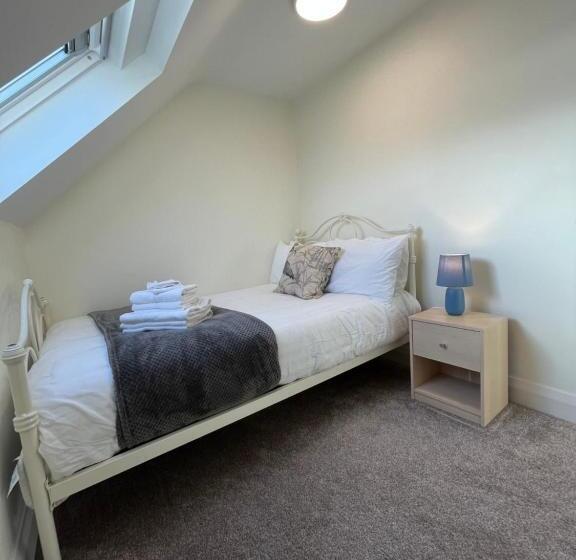 Triple Room Sea View, Old Irish Farmhouse