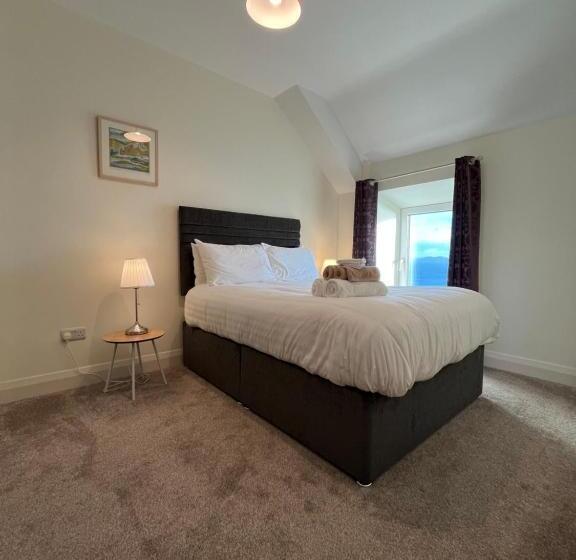 Triple Room Sea View, Old Irish Farmhouse