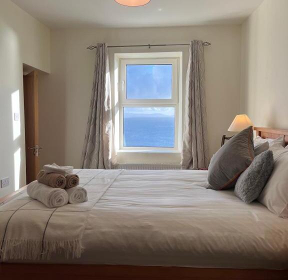 غرفة قياسية سرير كينج, Old Irish Farmhouse