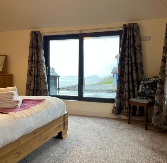 غرفة قياسية سرير كينج, Old Irish Farmhouse