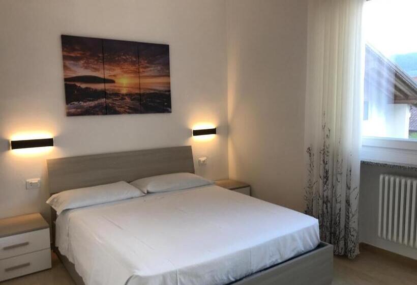 شقة غرفتين, Eagle Rooms