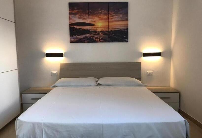 شقة غرفتين, Eagle Rooms