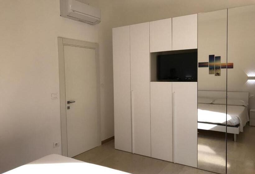 شقة غرفتين, Eagle Rooms