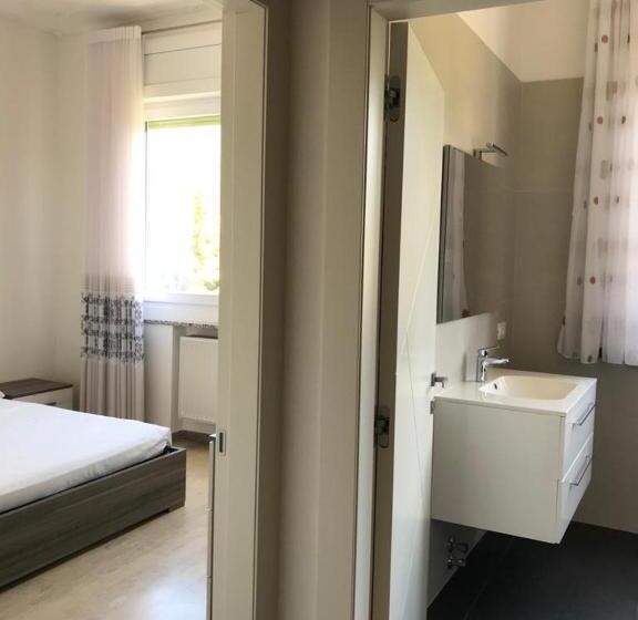 غرفة ديلوكس, Eagle Rooms