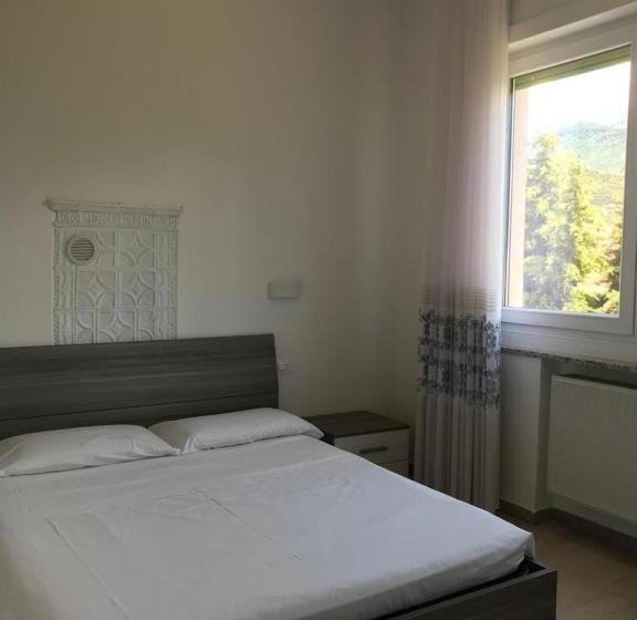 غرفة ديلوكس, Eagle Rooms