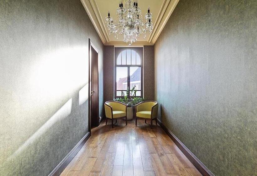 带大床的复式套间, Clementine