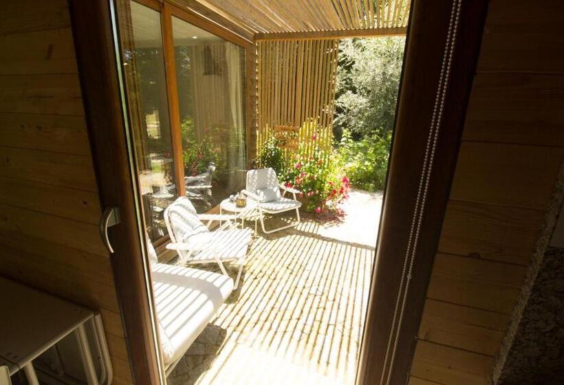 标准平房, Casa Do Rio