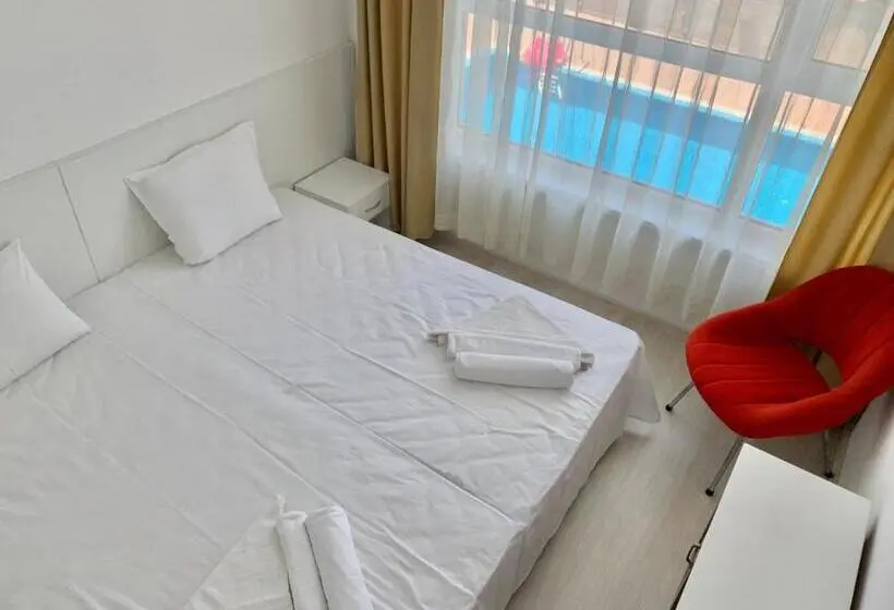 Deluxe-huone Allasnäkymä, Byala Residence Apartments
