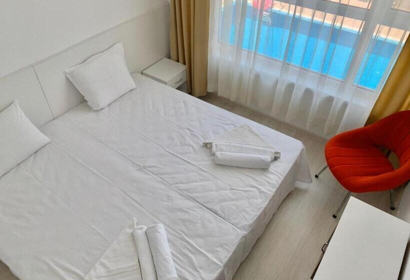 풀장 전망 디럭스 룸, Byala Residence Apartments