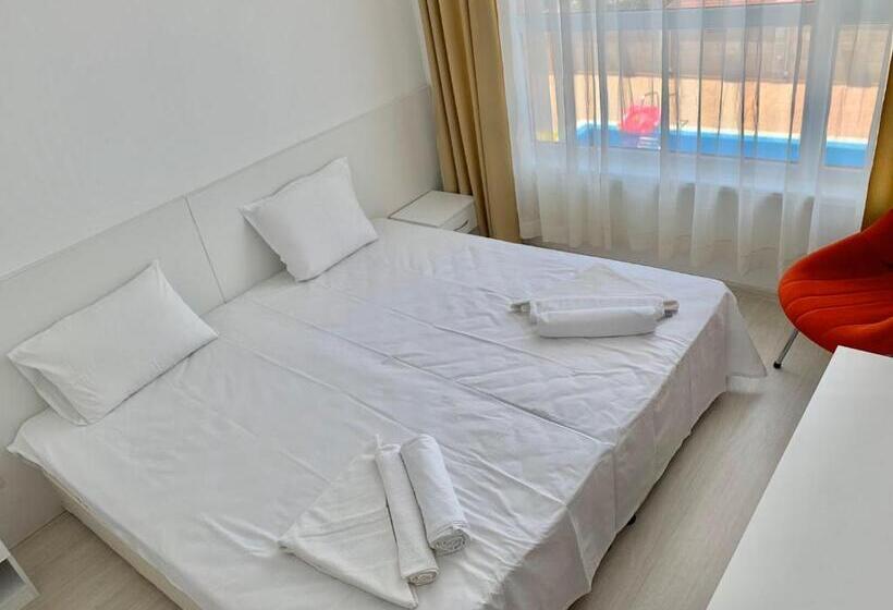 풀장 전망 디럭스 룸, Byala Residence Apartments