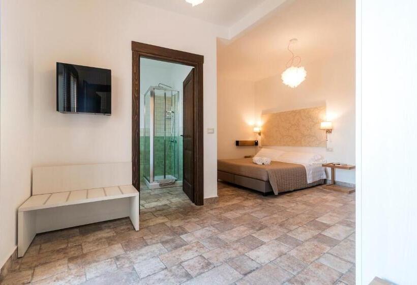 חדר סטנדרט עם מרפסת, Karama