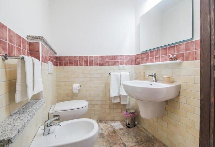 חדר סטנדרט, Karama