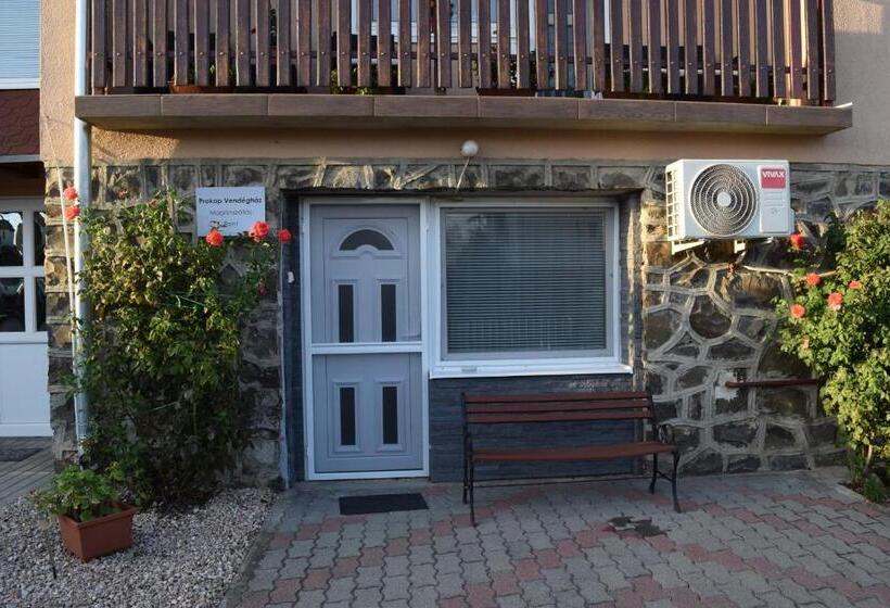 1階の1ベッドルームアパートメント, Prokop Vendégház