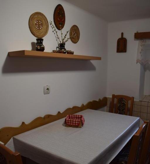 2ベッドルームアパートメント, Prokop Vendégház