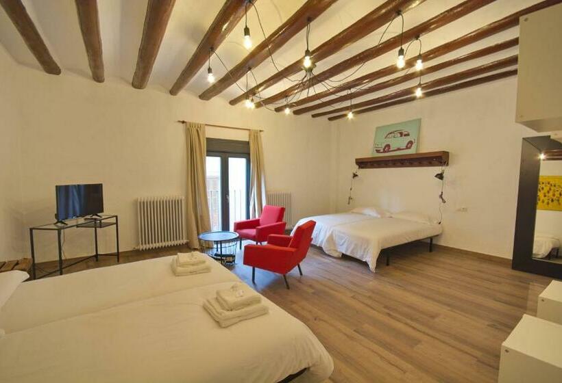 غرفة قياسية رباعية مزودة بشُرفة, Pension Casa Pinilla