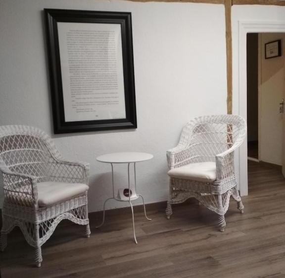 شقة غرفة واحدة, Pension Casa Pinilla