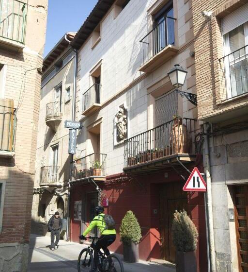 شقة غرفة واحدة, Pension Casa Pinilla