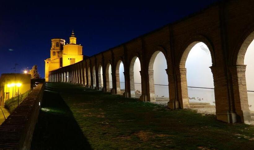 شقة غرفة واحدة, Pension Casa Pinilla