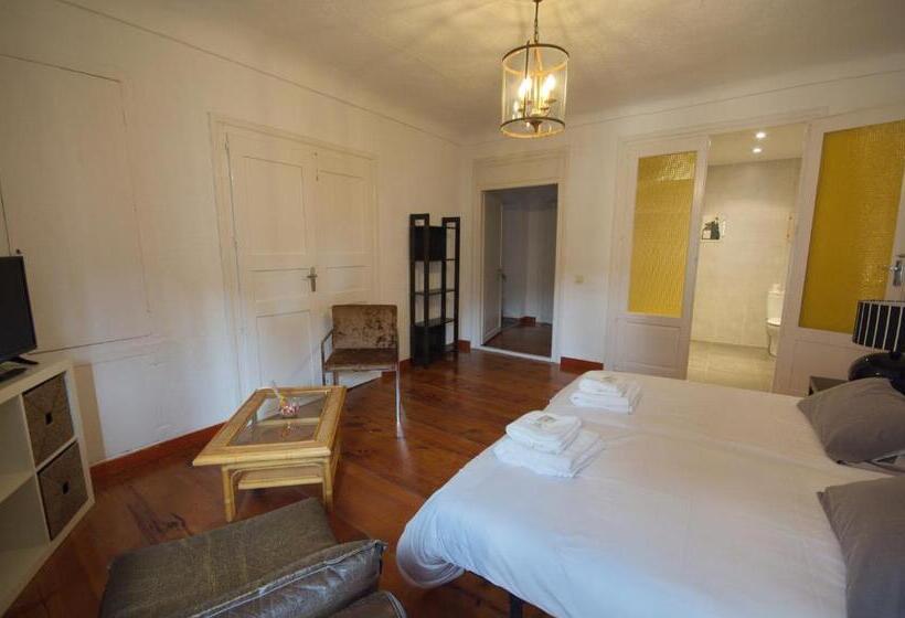 غرفة قياسية مزوَّدة بشُرفة, Pension Casa Pinilla