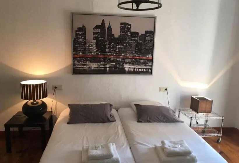 اتاق استاندارد با بالکن, Pension Casa Pinilla