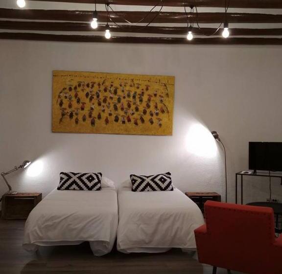 غرفة قياسية رباعية مزودة بشُرفة, Pension Casa Pinilla