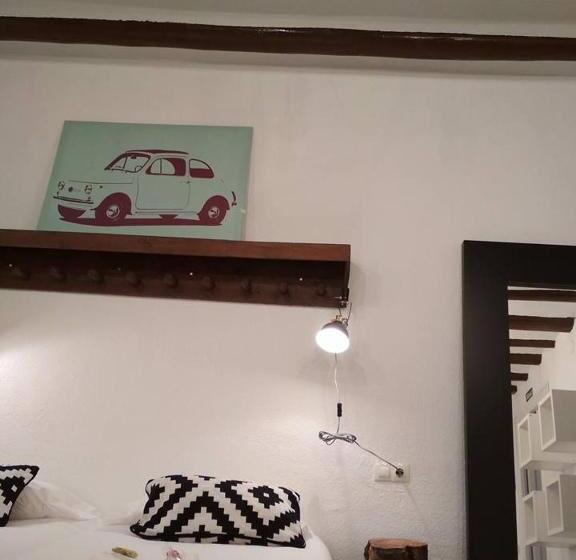 غرفة قياسية رباعية مزودة بشُرفة, Pension Casa Pinilla