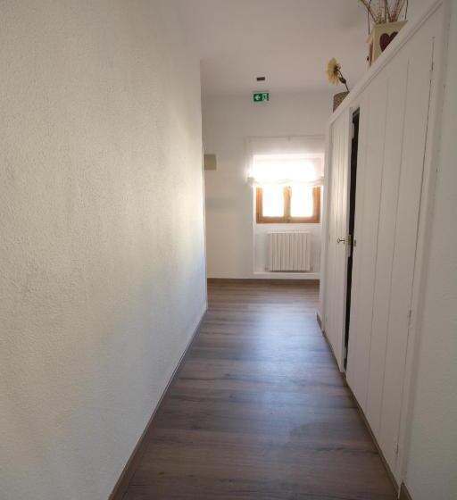 اتاق استاندارد با سرویس بهداشتی مشترک, Pension Casa Pinilla