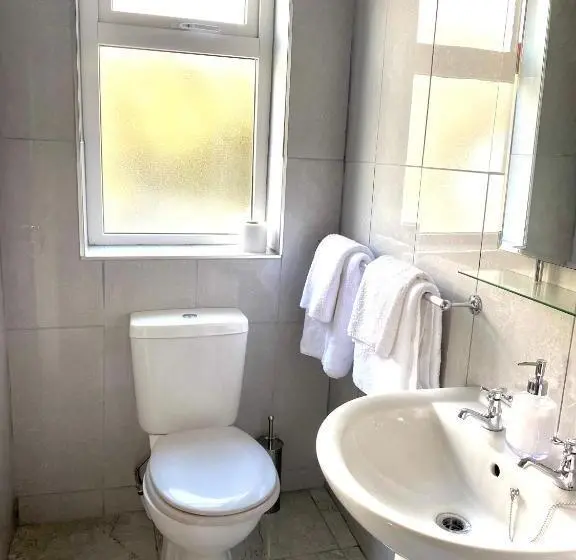ファミリールーム, Seven Oaks B&b