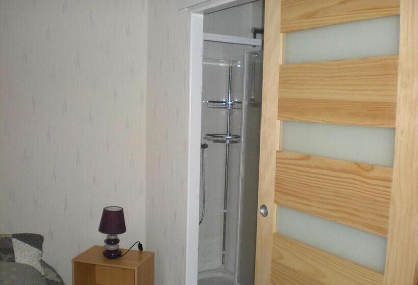 اتاق استاندارد با چشم‌انداز باغ, Chez Annick