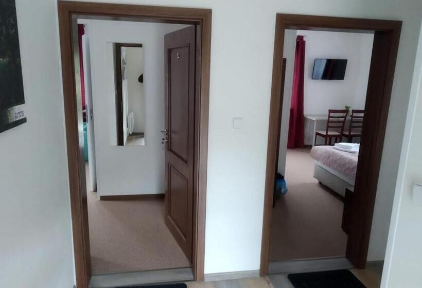 スタンダードルーム, Villa šimák