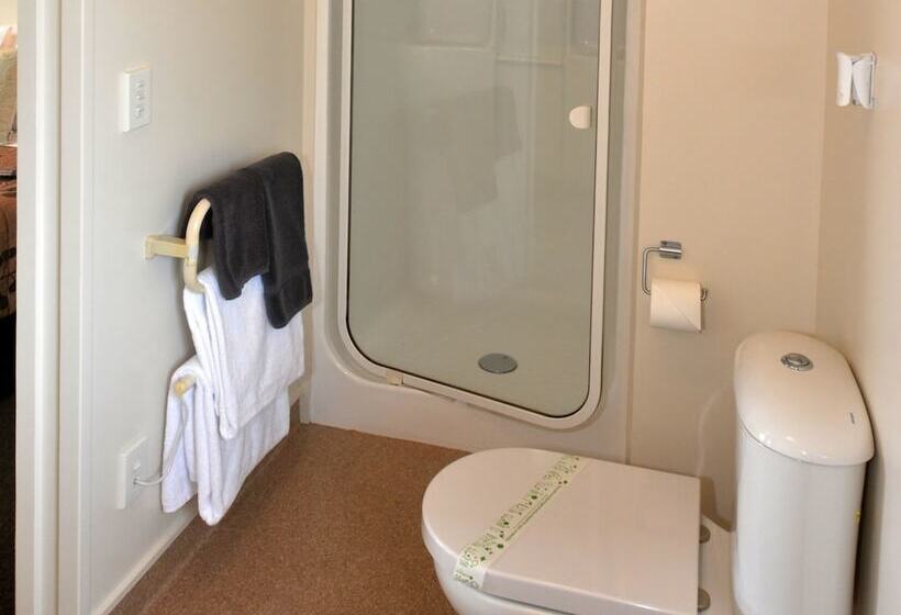 استودیوی سوپریور, Bella Vista Motel Mosgiel