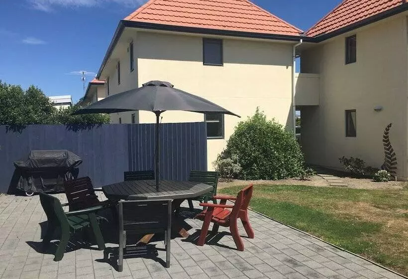 スーペリアスタジオ, Bella Vista Motel Mosgiel