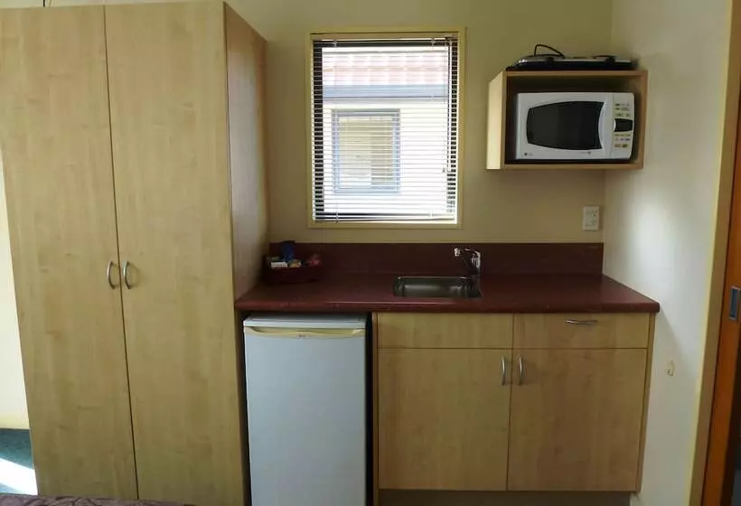 スーペリアスタジオ, Bella Vista Motel Mosgiel