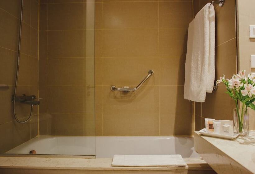 标准间, After Hotel Montevideo