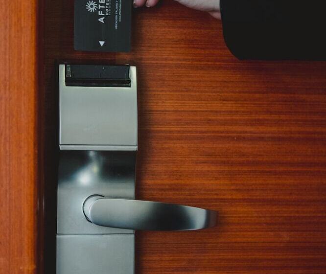 标准间, After Hotel Montevideo