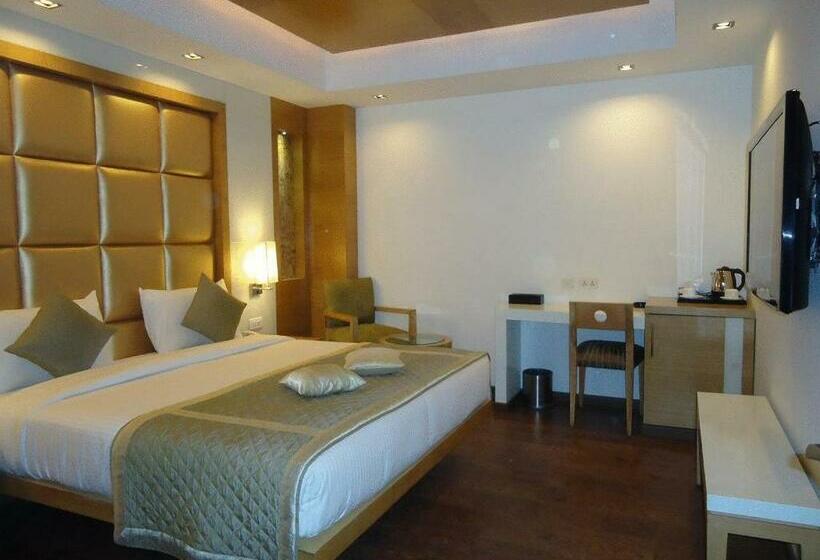 اتاق پرمیوم, Almondz