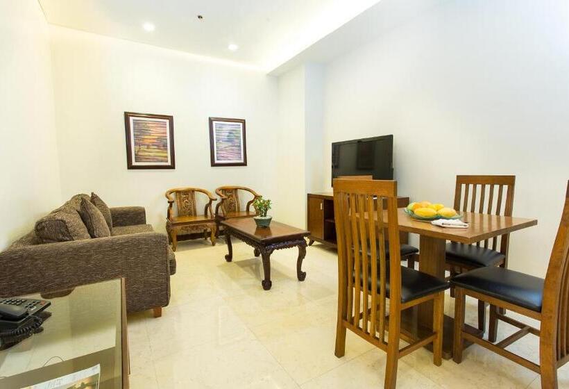 Полулюкс, Armada Hotel Manila