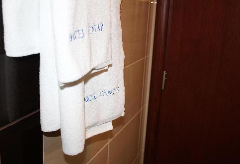 اتاق استاندارد, Centar