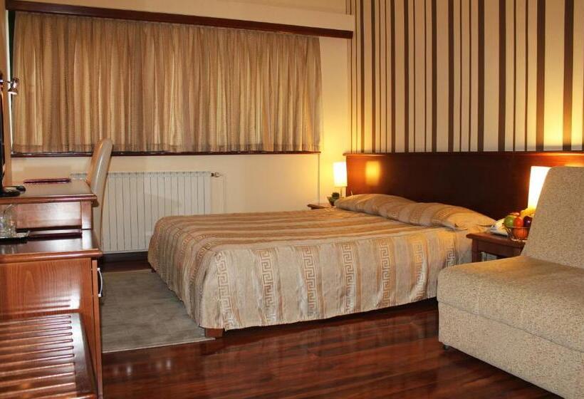 اتاق خانوادگی, Centar