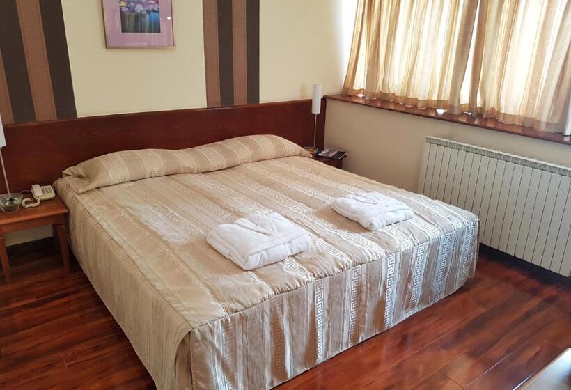 اتاق استاندارد یک نفره, Centar