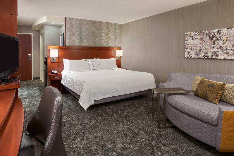 Стандартный Номер Кровать Кинг, Courtyard By Marriott Kingston Highway 401