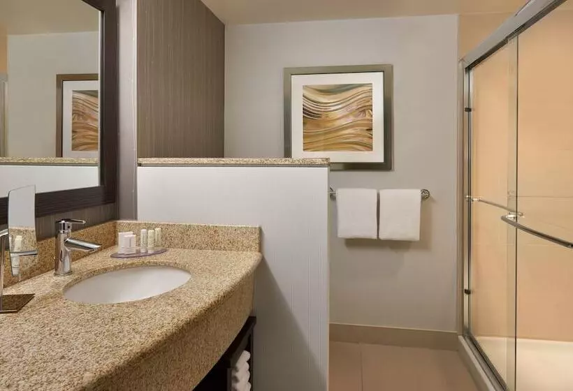 スタンダードルーム, Courtyard By Marriott Kingston Highway 401