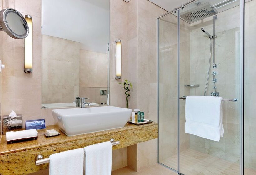 سوئیت ریاست جمهوری 2 خوابه, Hilton Doha