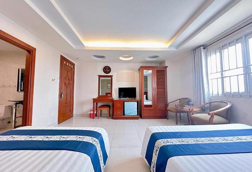 اتاق خانوادگی, Kim Dung Hotel Tran Quang Khai