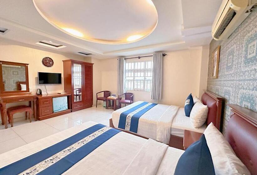 اتاق استاندارد سه تخته با چشم‌انداز, Kim Dung Hotel Tran Quang Khai