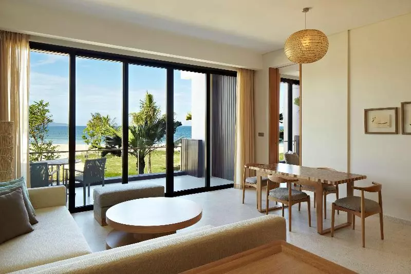 سوییت اجرایی, Hyatt Regency Danang Resort And Spa