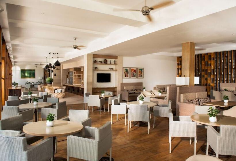 سوییت اجرایی, Hyatt Regency Danang Resort And Spa
